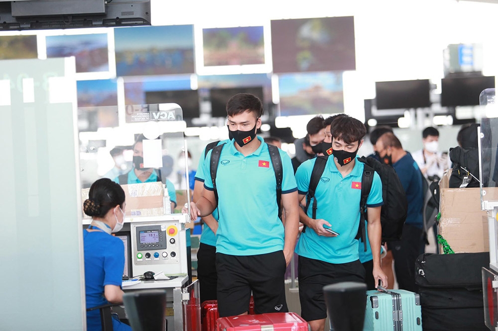 Vòng loại World Cup 2022: Đội tuyển Việt Nam lên đường sang UAE