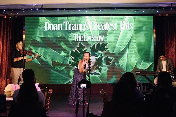 Đoan Trang cho biết concert đánh dấu sự trở lại của cô sau hơn một năm hạn chế hoạt động do Covid-19. Cô đã kết hợp cùng nhóm bạn trẻ yêu nhạc từ Honey Queen Productions để mang đến cộng đồng người Việt tại Singapore bữa tiệc âm nhạc đặc biệt.