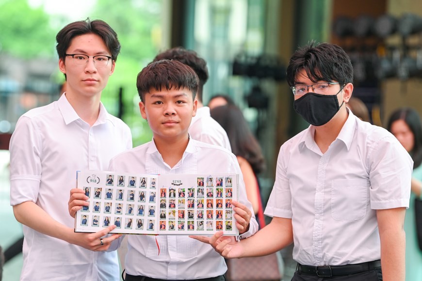 Những khoảnh khắc đáng nhớ tại lễ bế giảng cuối cùng của học trò 2004