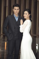 Phương Oanh kết hợp ăn ý cùng nam siêu mẫu Vĩnh Thụy