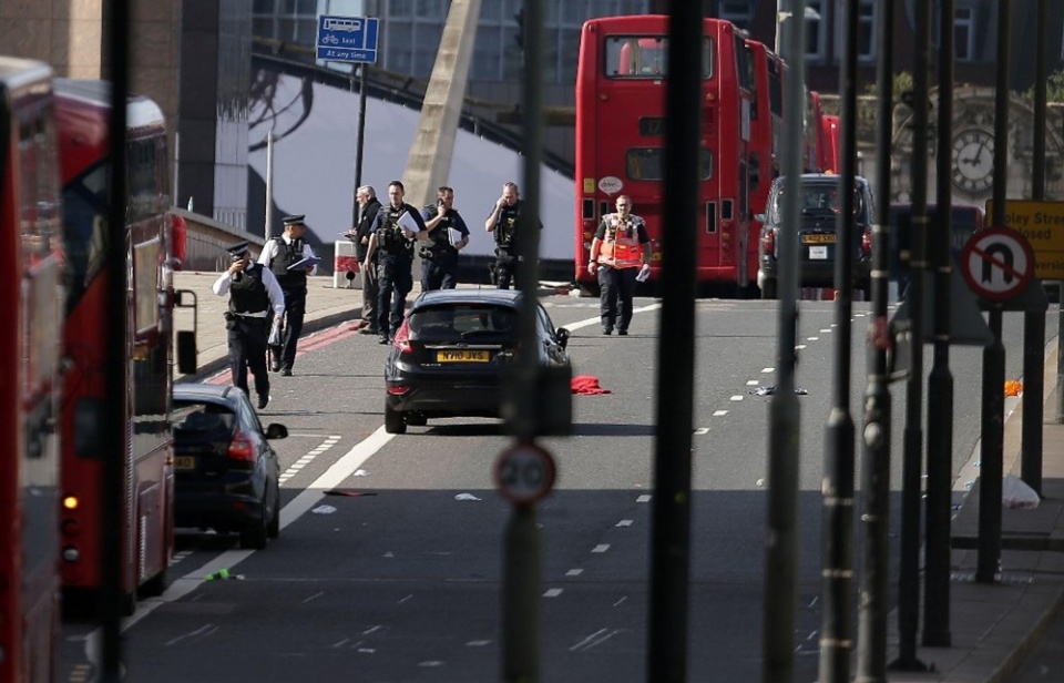 an ninh o london duoc that chat sau vu tan cong dam mau