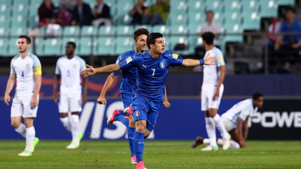 toan canh man nguoc dong ngoan muc cua u20 anh truoc u20 italy