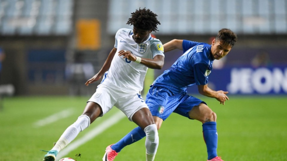 toan canh man nguoc dong ngoan muc cua u20 anh truoc u20 italy