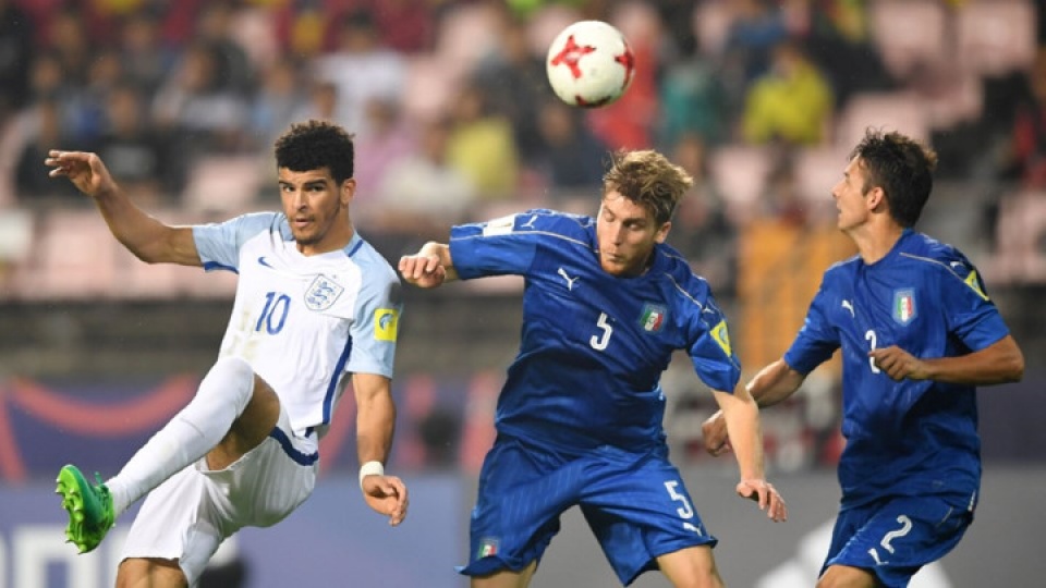 toan canh man nguoc dong ngoan muc cua u20 anh truoc u20 italy