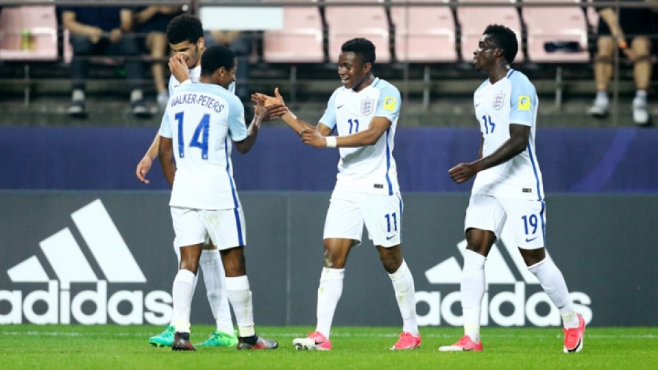 toan canh man nguoc dong ngoan muc cua u20 anh truoc u20 italy