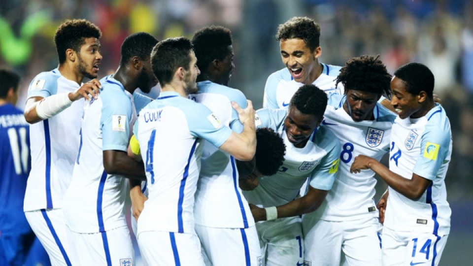 toan canh man nguoc dong ngoan muc cua u20 anh truoc u20 italy