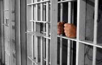 nhat ban 6000 canh sat truy tim 1 tu vuot nguc