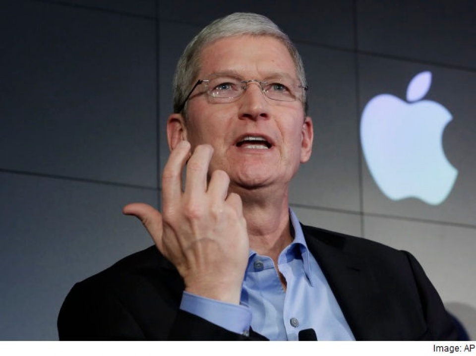ceo tim cook he lo ve du an xe khong nguoi lai cua apple