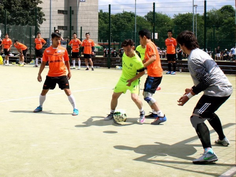 Sôi nổi Giải Bóng đá thanh niên, sinh viên Việt Nam mở rộng tại Czech soi noi giai bong da thanh nien sinh vien viet nam mo rong tai czech