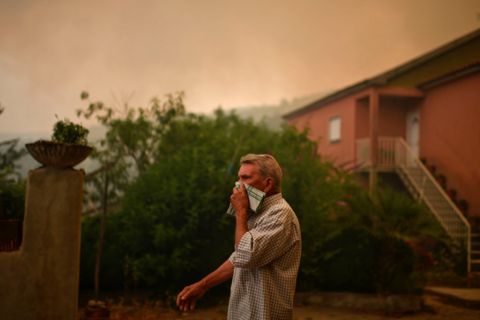 suc tan pha cua ngon lua huy diet o bo dao nha