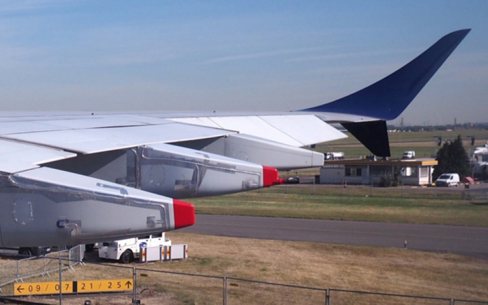 airbus a380 plus may bay lon nhat the gioi