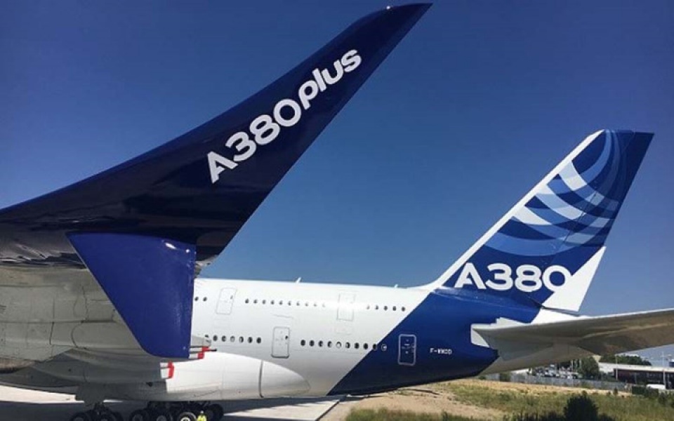 airbus a380 plus may bay lon nhat the gioi