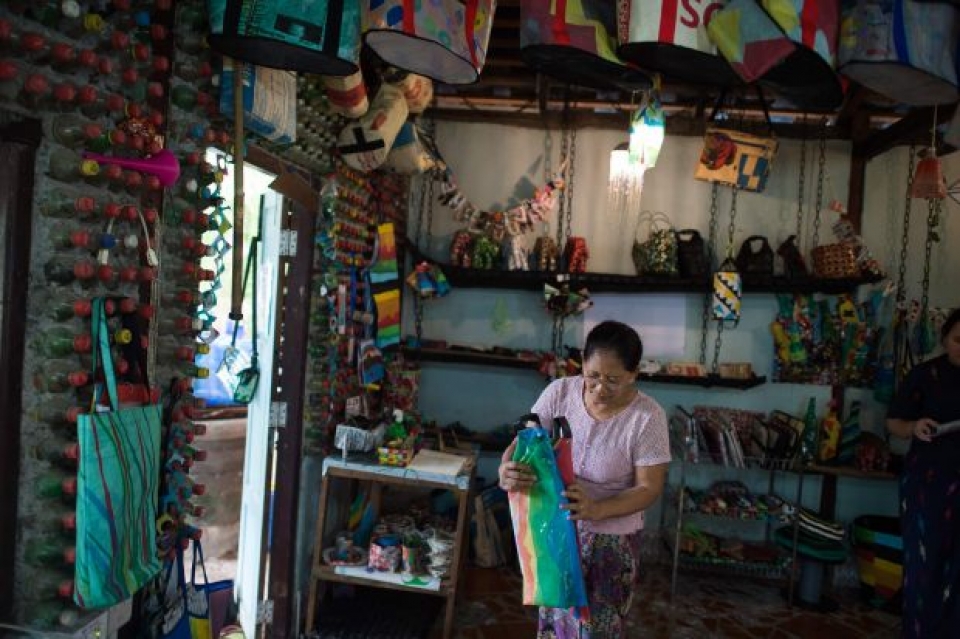 bien quan ao cu va rac thanh nhung mon do luu niem xinh xan