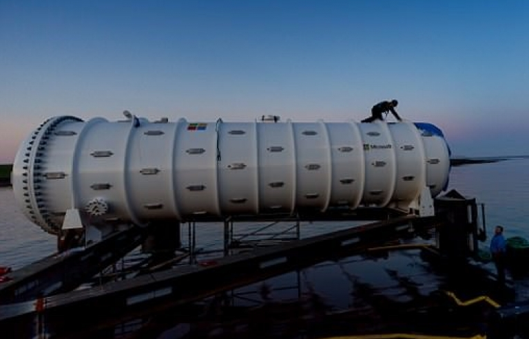 microsoft se cung cap dich vu luu tru dam may tu day bien