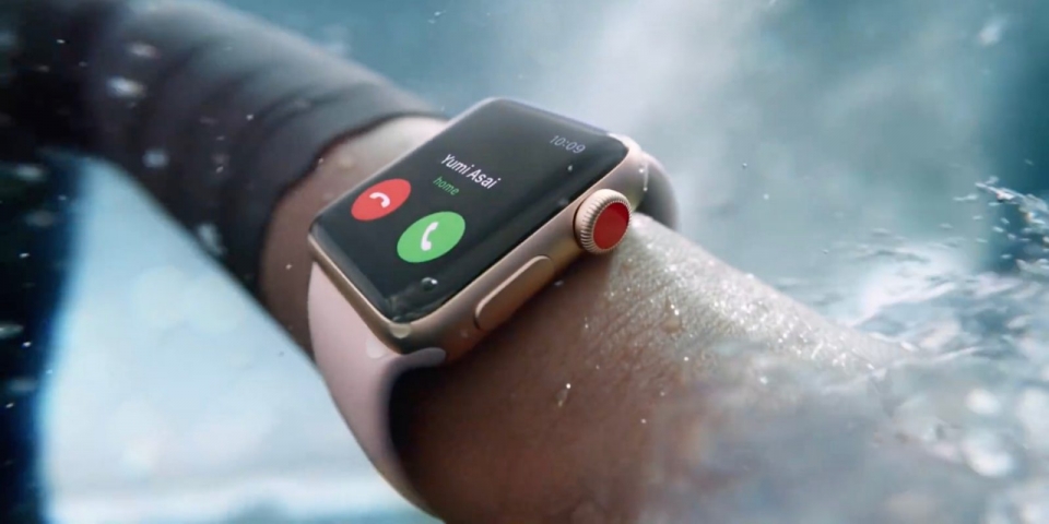 apple co the ra mau apple watch moi voi nut cam ung luc