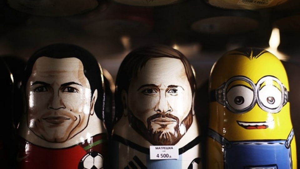 sao world cup ngo nghinh trong hinh hai bup be go matryoshka