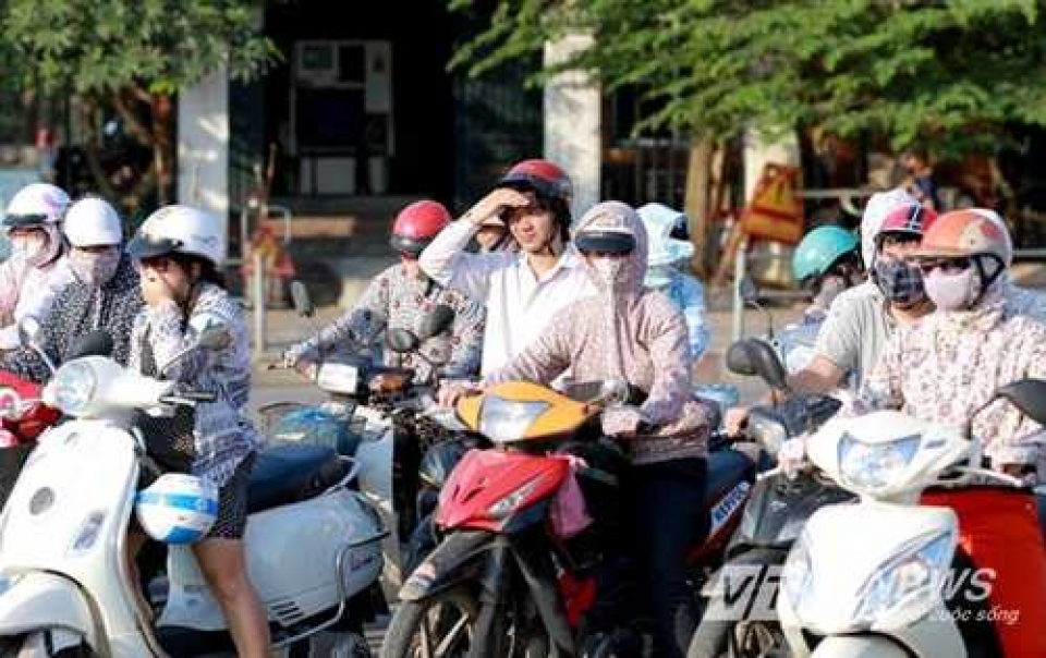 tu 296 nang nong gay gat bac va trung bo nhiet do len toi 40 do c