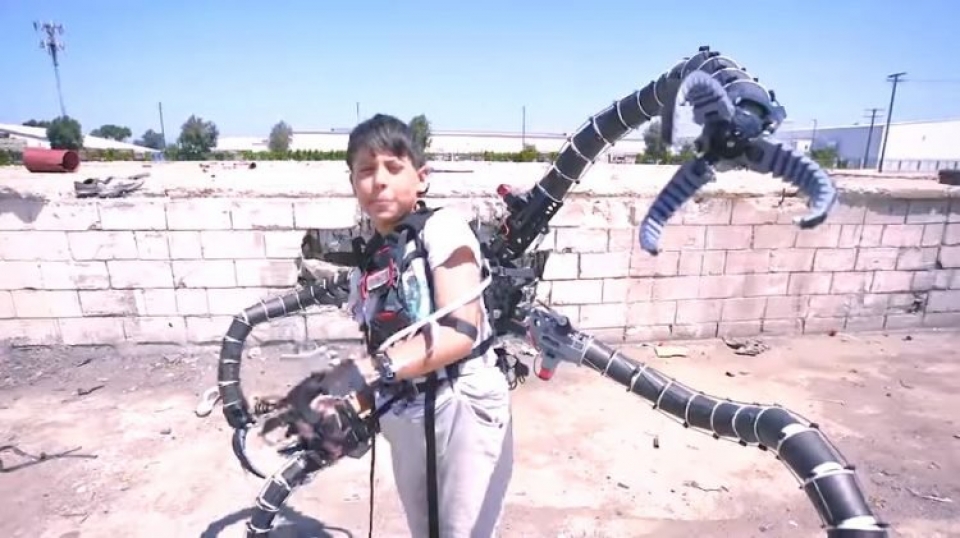 trieu phu thieu nien che tao thanh cong bo do giong ts bach tuoc