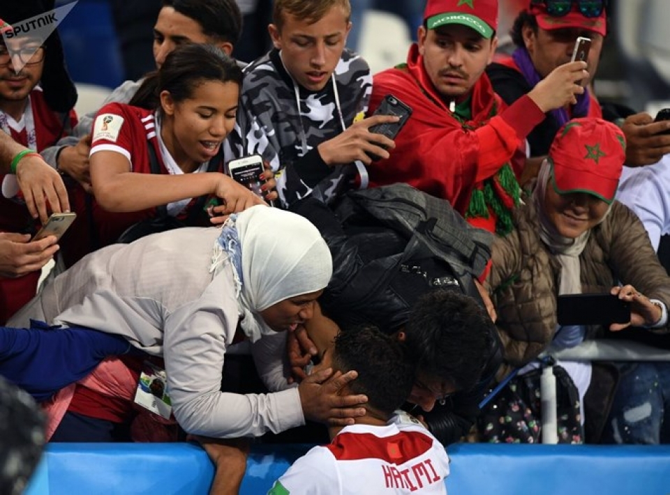 hinh anh ke khoc nguoi cuoi tai ky world cup day bat ngo o nga