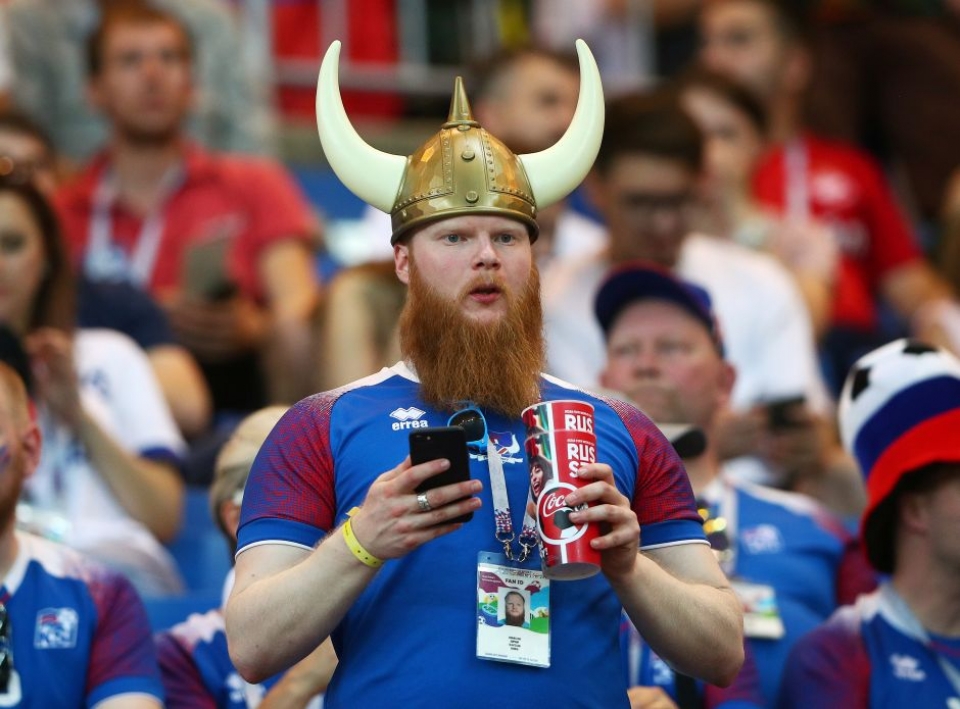 Trang phục "không đụng hàng" của các cổ động viên World Cup trang phuc khong dung hang cua cac co dong vien world cup