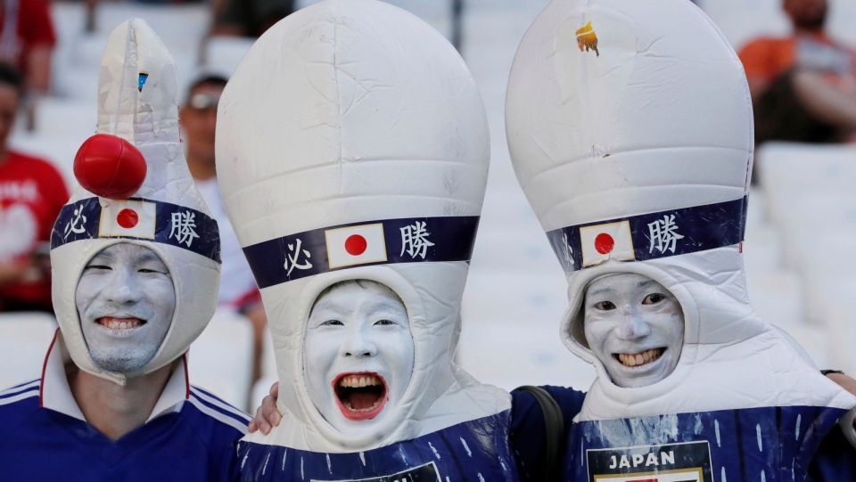 Trang phục "không đụng hàng" của các cổ động viên World Cup trang phuc khong dung hang cua cac co dong vien world cup