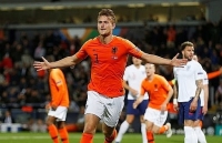 Hàng thủ lơ ngơ, tuyển Anh gục ngã trước 'Cơn lốc màu da cam'