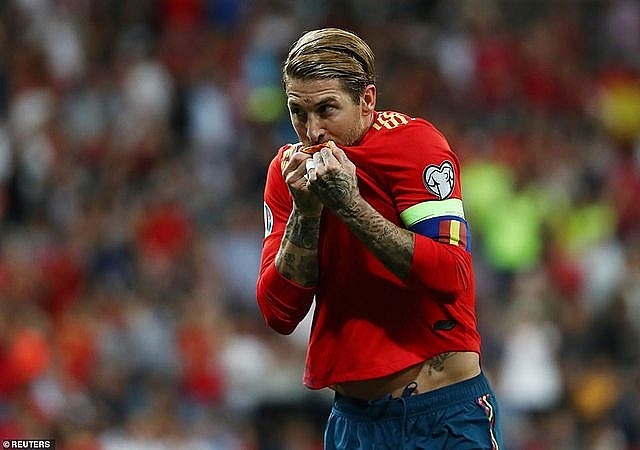 tay ban nha 3 0 thuy dien ramos morata lap cong