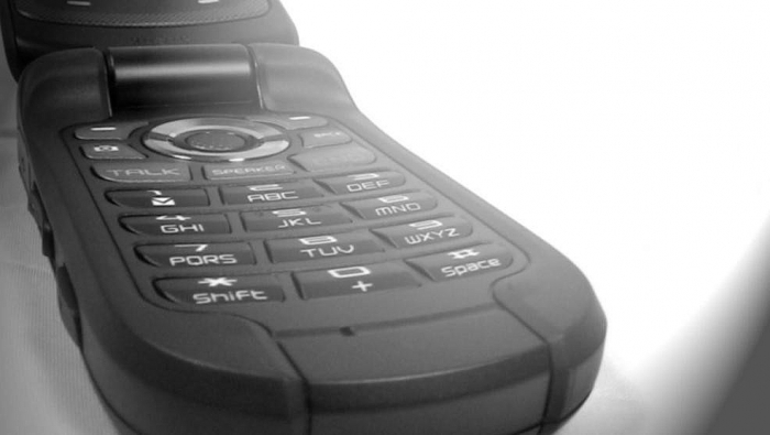 ngung dung smartphone mot tuan duoc thuong 1000 usd