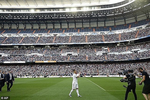 eden hazard rang ro ra mat 50000 co dong vien real madrid