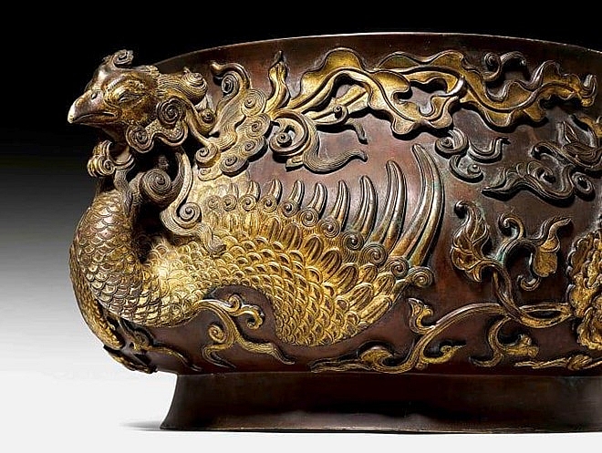 Lư hương Trung Hoa từ thế kỷ 18 được bán với giá 4,9 triệu USD lu huong trung hoa tu the ky 18 duoc ban voi gia 49 trieu usd