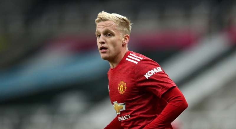 Chuyển nhượng cầu thủ Man Utd: Nhanh chóng ký Jadon Sancho; Arsenal 'thương; Van de Beek dự bị; đua ký Saul Niguez;