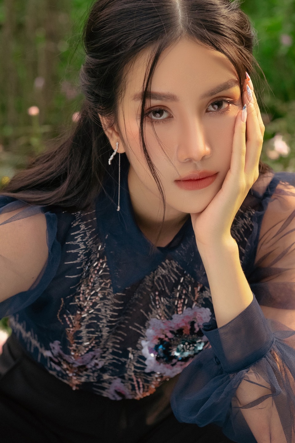 Ngắm nhan sắc tuổi 23 của Á hậu Phương Anh, chuẩn bị thi