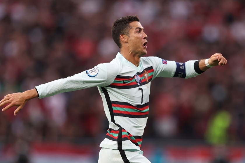 HLV Bồ Đào Nha nói rõ: Một mình Ronaldo thì không thể thắng nổi trận nào