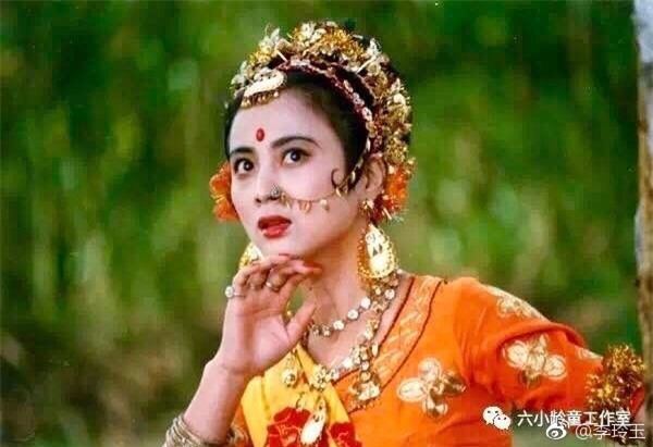 Cuộc sống lận đận của mỹ nhân hát ca khúc phim 'Tây Du Ký' Cuộc sống lận đận của mỹ nhân hát ca khúc phim 'Tây Du Ký'