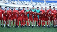 U23 Việt Nam vs U23 Thái Lan: Các cầu thủ Việt Nam tham quan SVĐ Bunyodkor