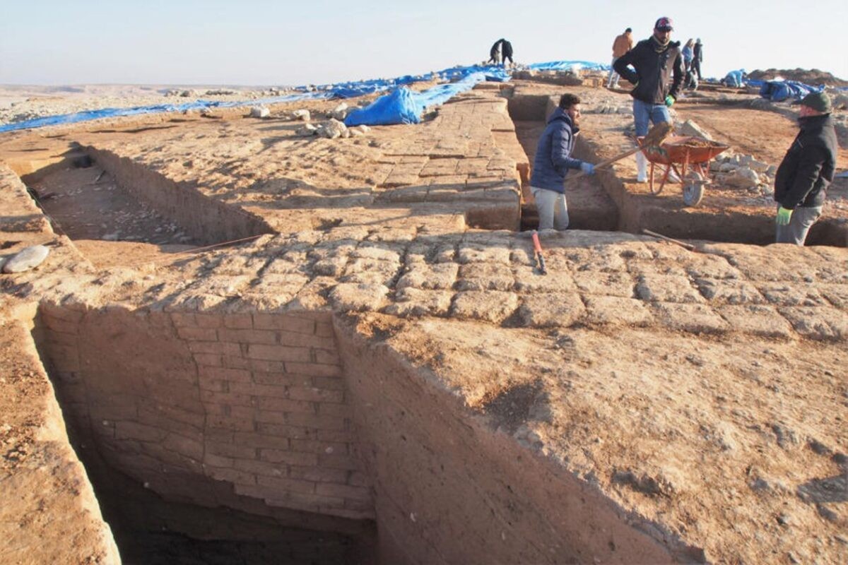 Iraq: Hạn hán nghiêm trọng, thành phố cổ 3.400 năm tuổi nổi lên giữa lòng hồ