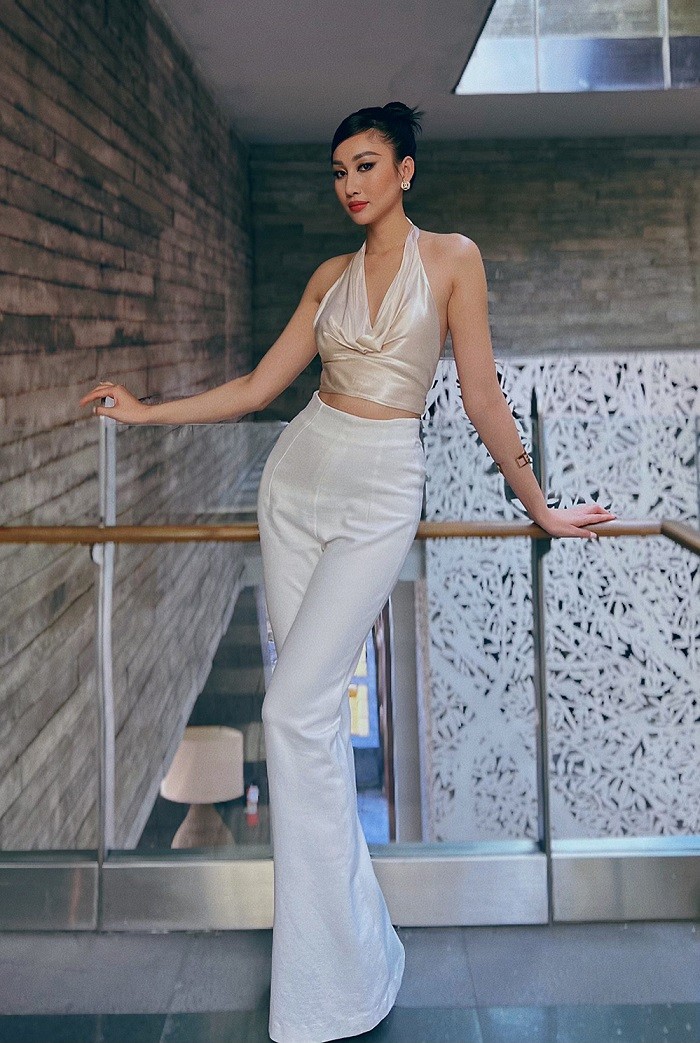 Thời trang của Đoàn Hồng Trang tại Miss Global 2022 Thời trang của Đoàn Hồng Trang tại Miss Global 2022