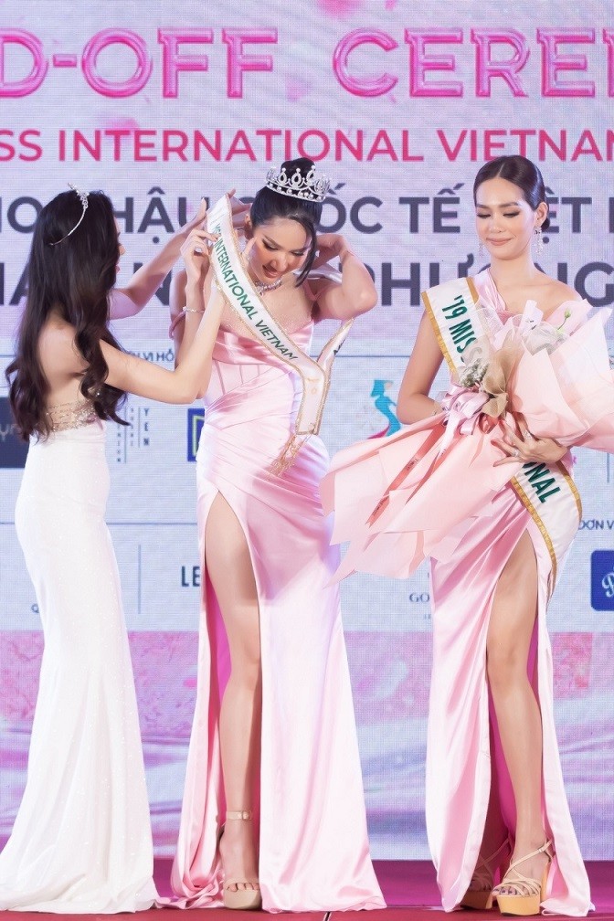 Những hình ảnh đẹp tại lễ  thông báo Á hậu Phương Anh dự thi Miss International 2022