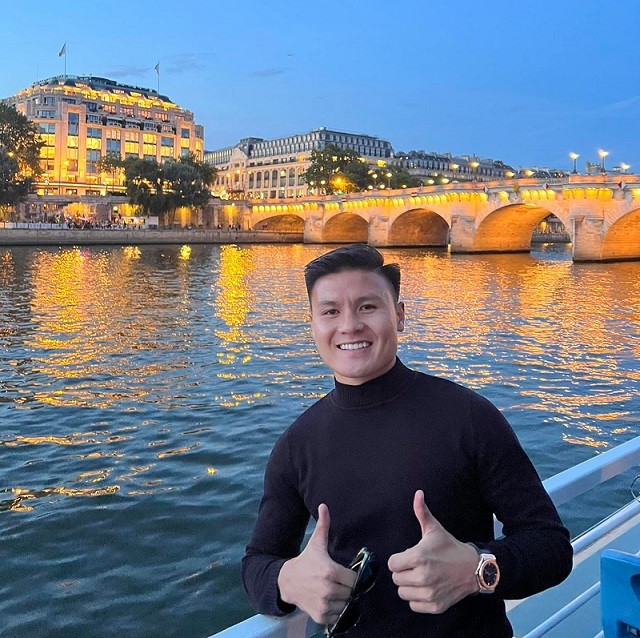 Quang Hải đăng ảnh ở Pháp