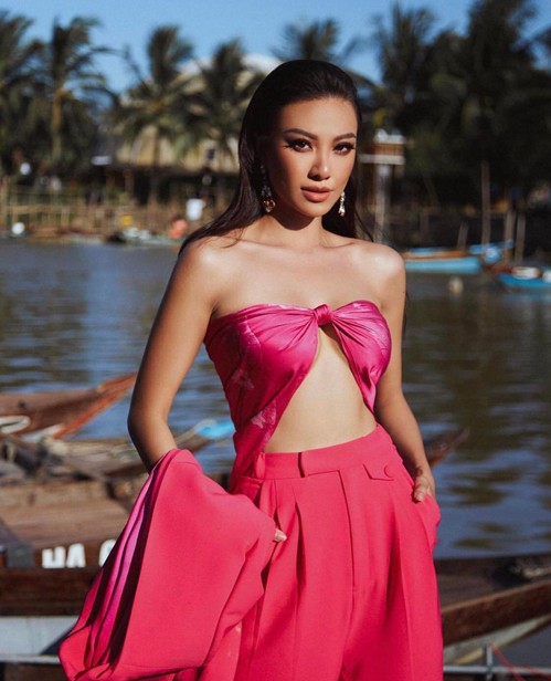 Tiểu Vy cùng các Hoa hậu, Á hậu Việt khoe eo cùng áo blazer dáng rộng