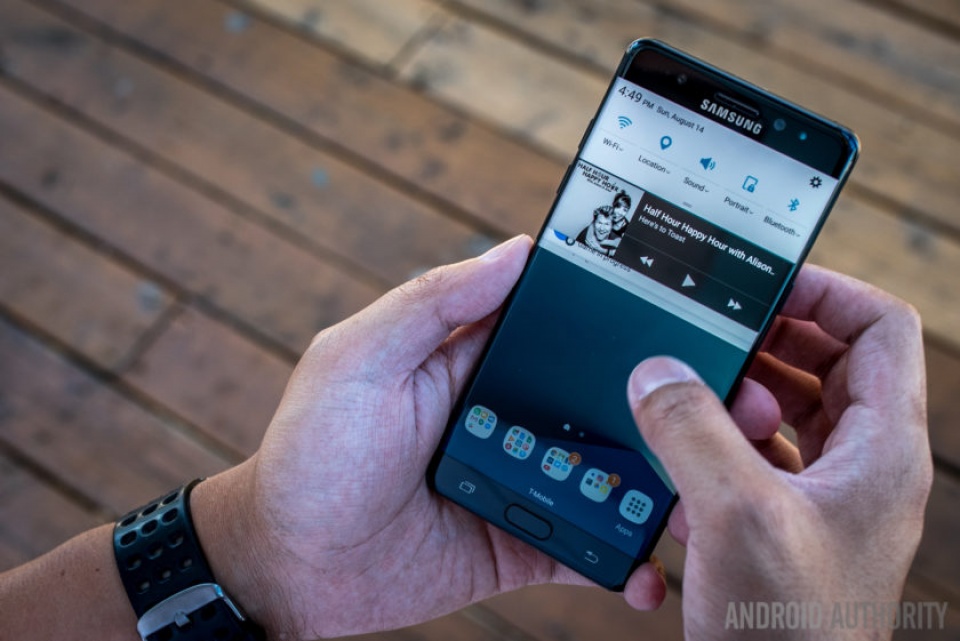 galaxy note fe xach tay kho ve viet nam som boi lenh cam bay