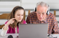 nganh ruou vang italy doi mat voi nguy co thieu nguyen lieu