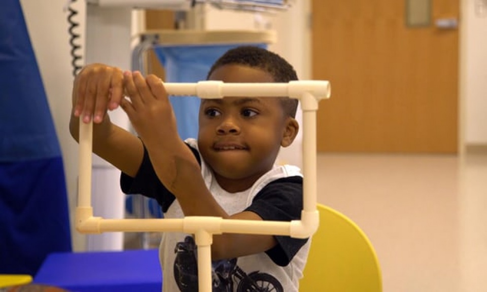 ca cay ghep tay o tre em dau tien tren the gioi thanh cong