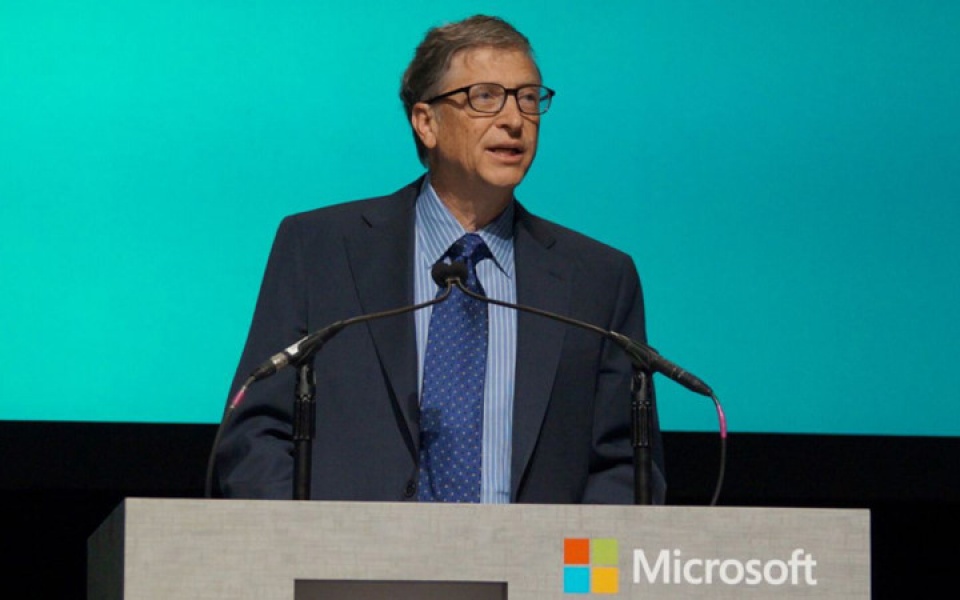 so sanh tai san cua bill gates va ong chu amazon