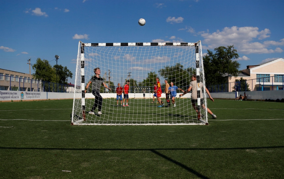 giac mo bong da o ngoi lang nga duoc tiep suc giua mua world cup