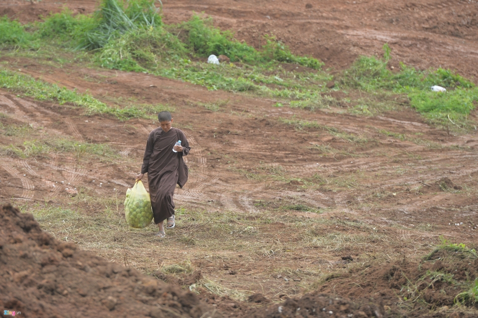 doi giai cuu lam viec hoi ha o cua hang sau khi tho lan thiet mang