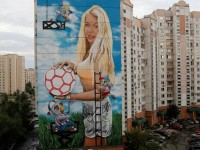 anh choang voi ngoi nha bi bo rua xam lan chi sau mot dem