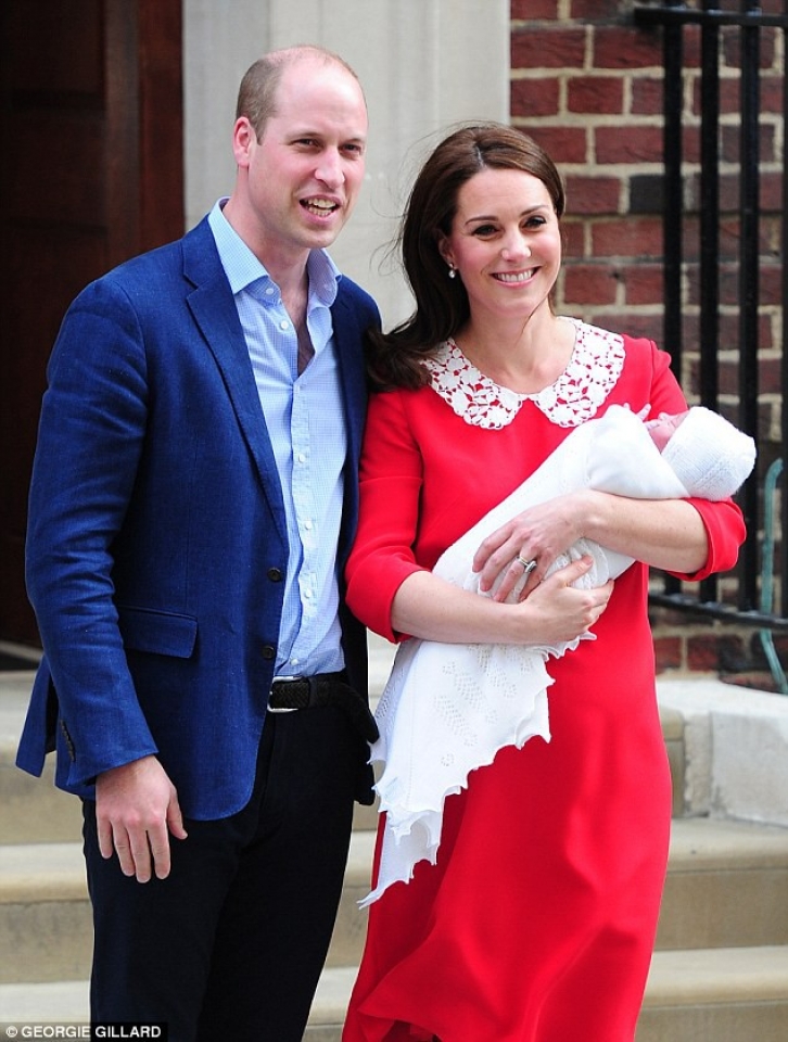 bi mat banh cuoi hoang gia nhieu nam troi qua van ngon lanh