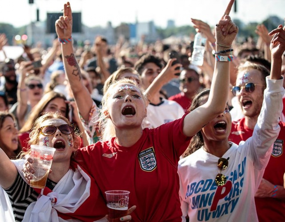 khoanh khac buon vui cua cdv anh o ban ket world cup 2018