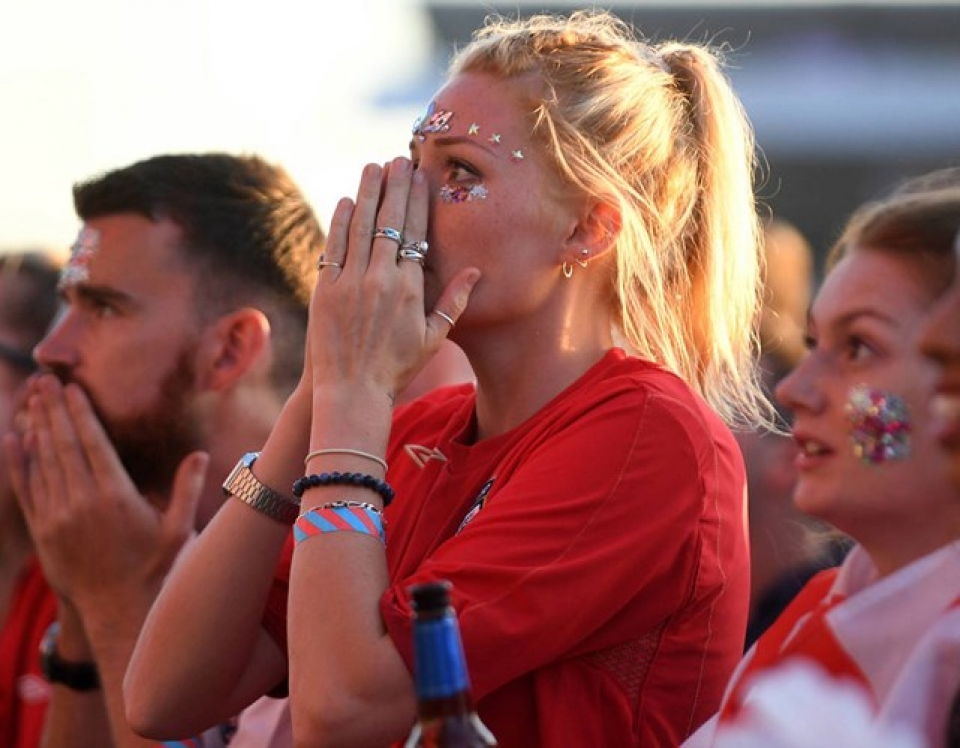 khoanh khac buon vui cua cdv anh o ban ket world cup 2018